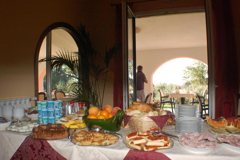 Hotel La Rossola Resort & Natura โบนัสโซลา ภายนอก รูปภาพ