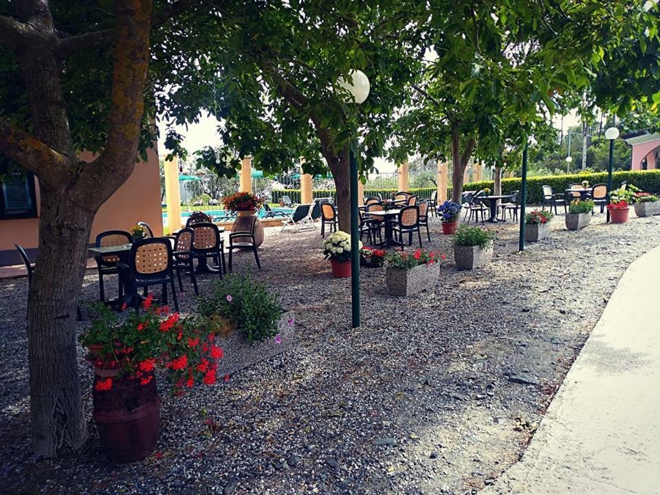 Hotel La Rossola Resort & Natura โบนัสโซลา ภายนอก รูปภาพ